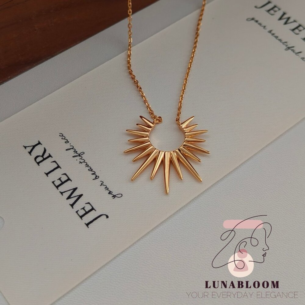 Vintage Sunburst Pendant Necklace